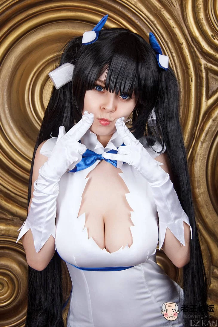 danmachi___hestia_cosplay_by_disharmonica_dafkgtl-pre.jpg